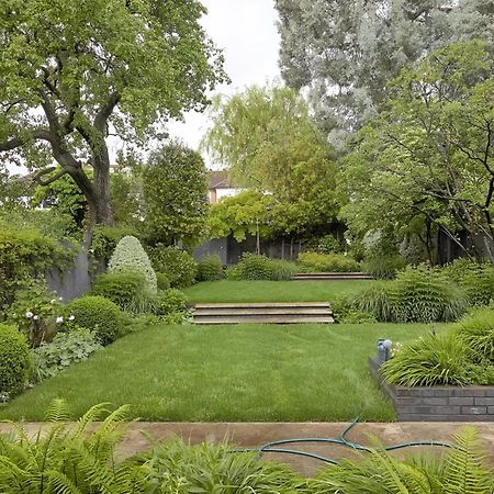 런던 Unwind In Style 2Br With Cozy Backyard For Groups 아파트 외부 사진