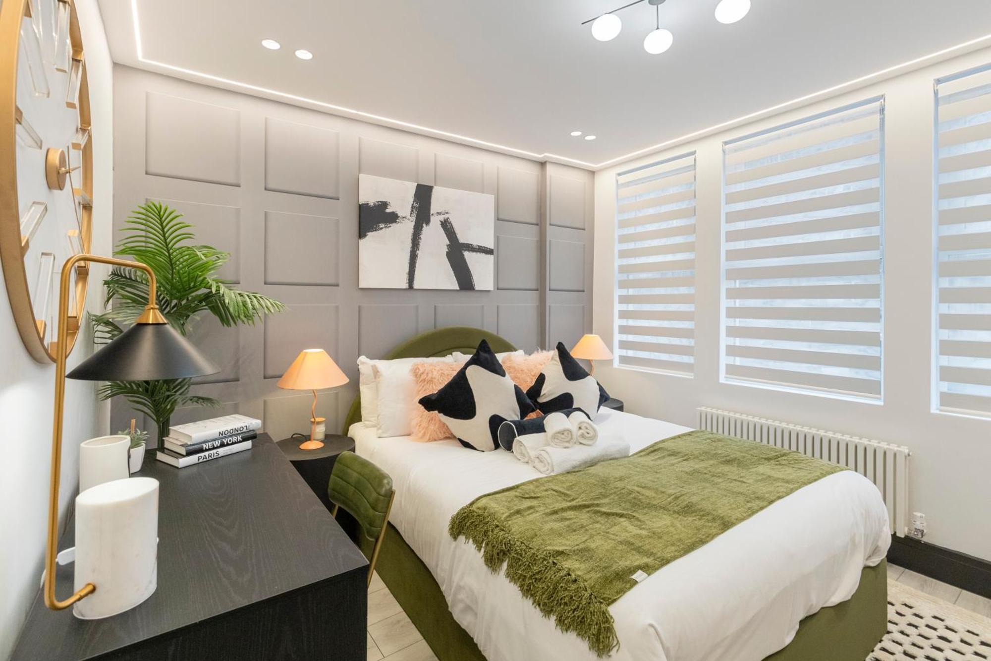 런던 Unwind In Style 2Br With Cozy Backyard For Groups 아파트 외부 사진
